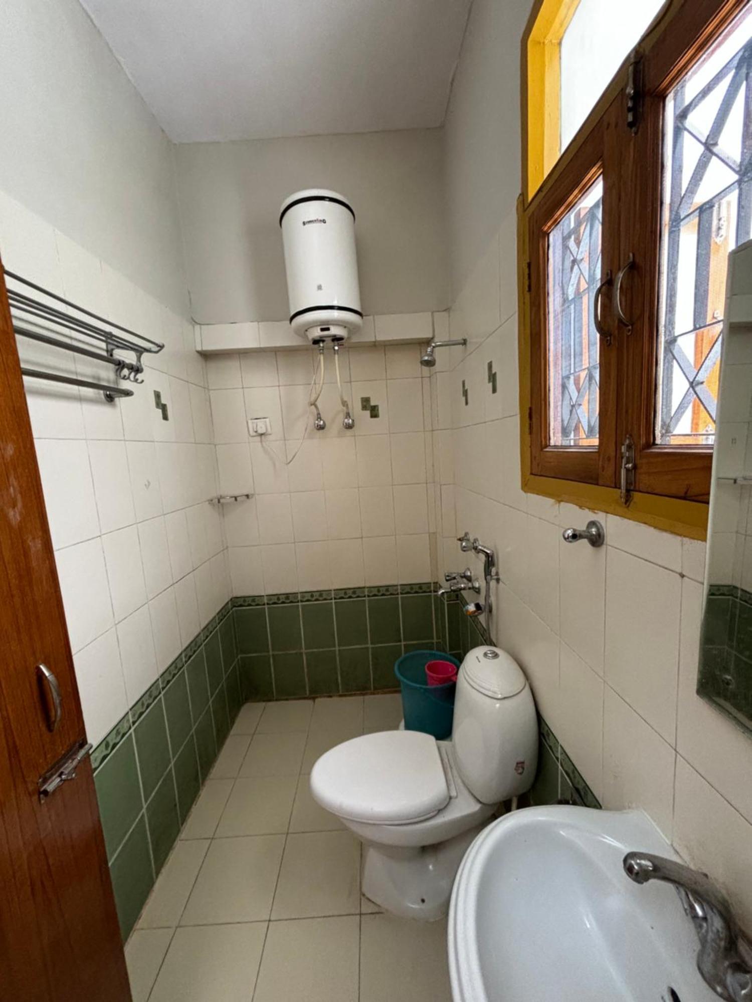 Ivy The Boutique Hotel Near Neem Karoli Temple Nainital Bagian luar foto
