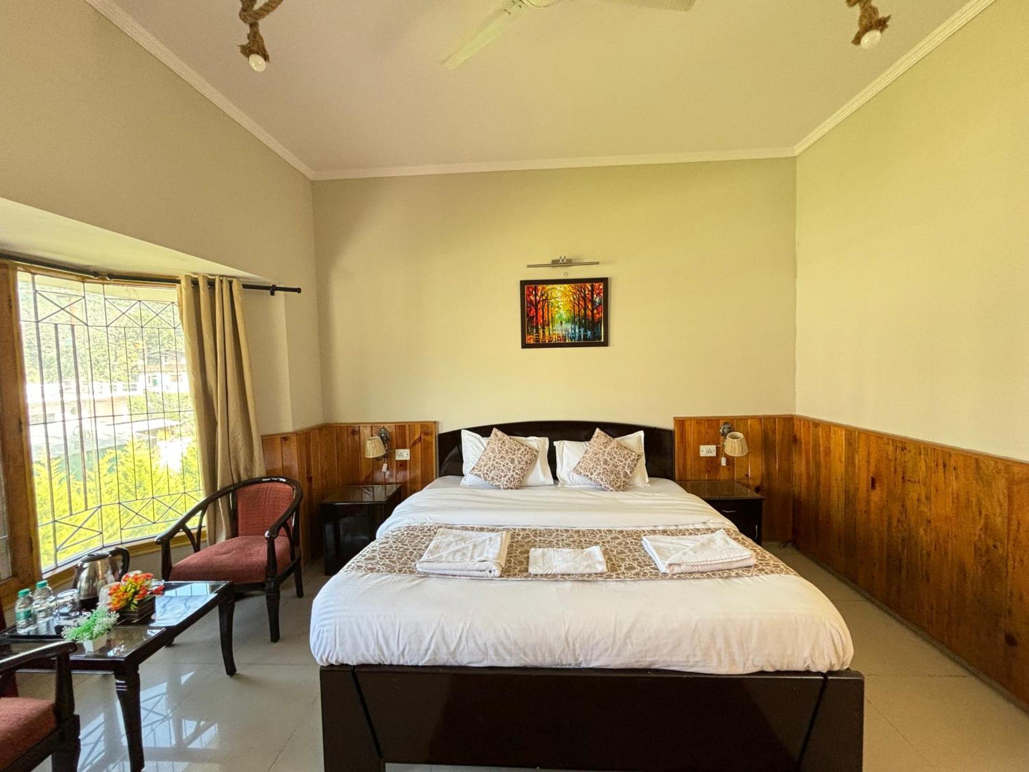 Ivy The Boutique Hotel Near Neem Karoli Temple Nainital Bagian luar foto