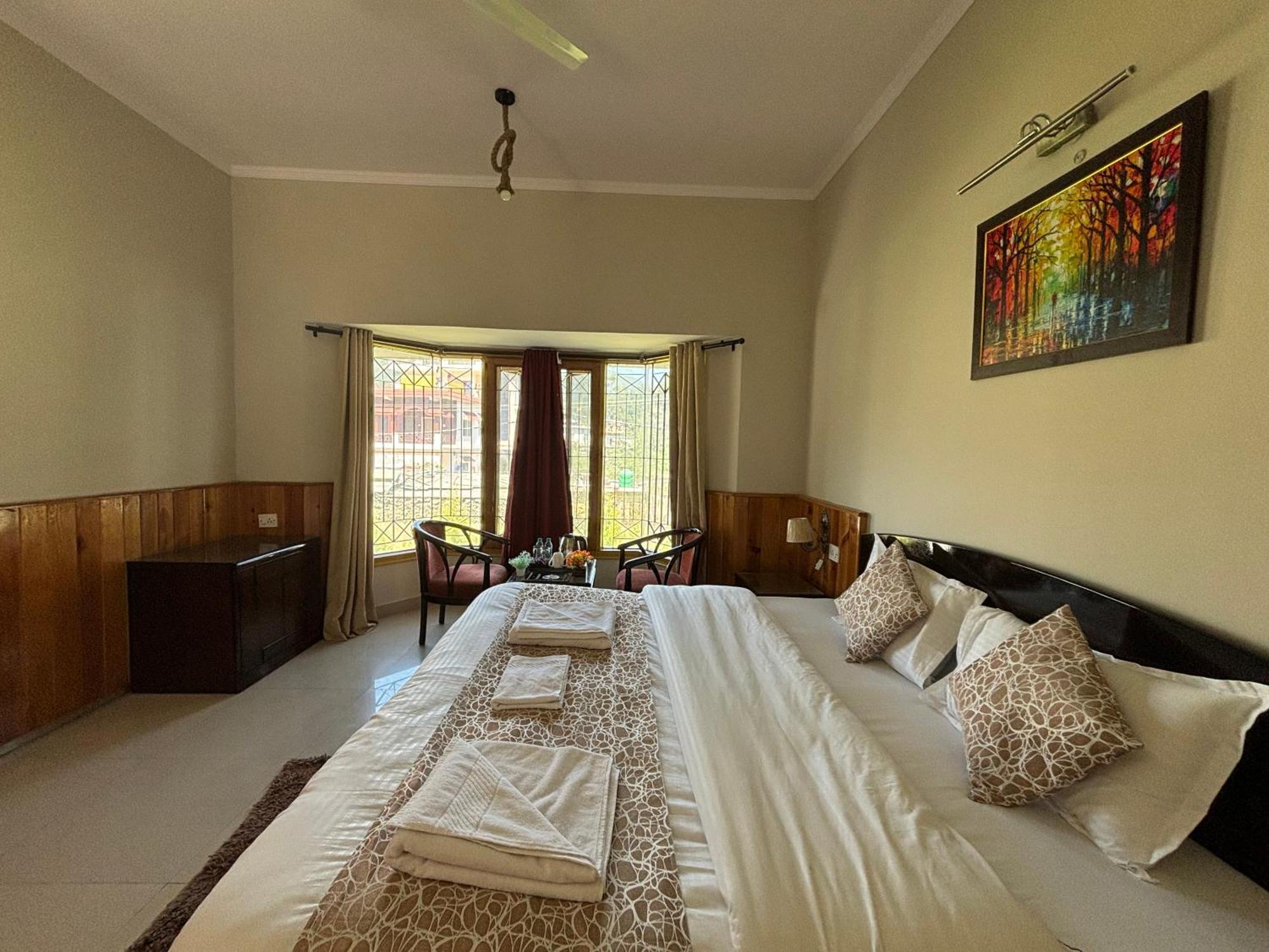 Ivy The Boutique Hotel Near Neem Karoli Temple Nainital Bagian luar foto