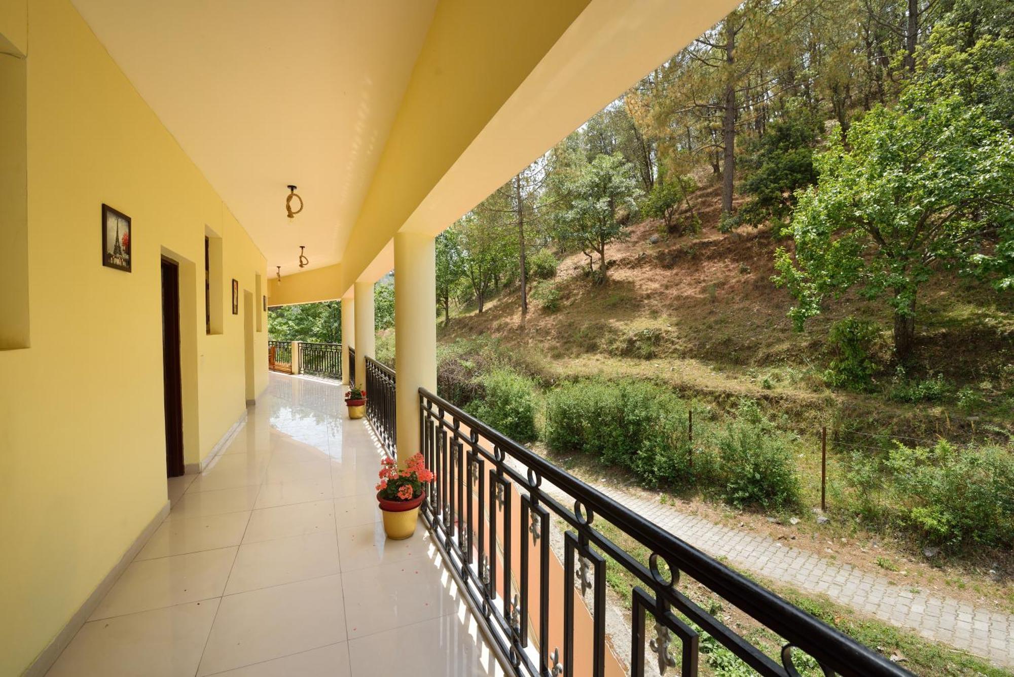 Ivy The Boutique Hotel Near Neem Karoli Temple Nainital Bagian luar foto