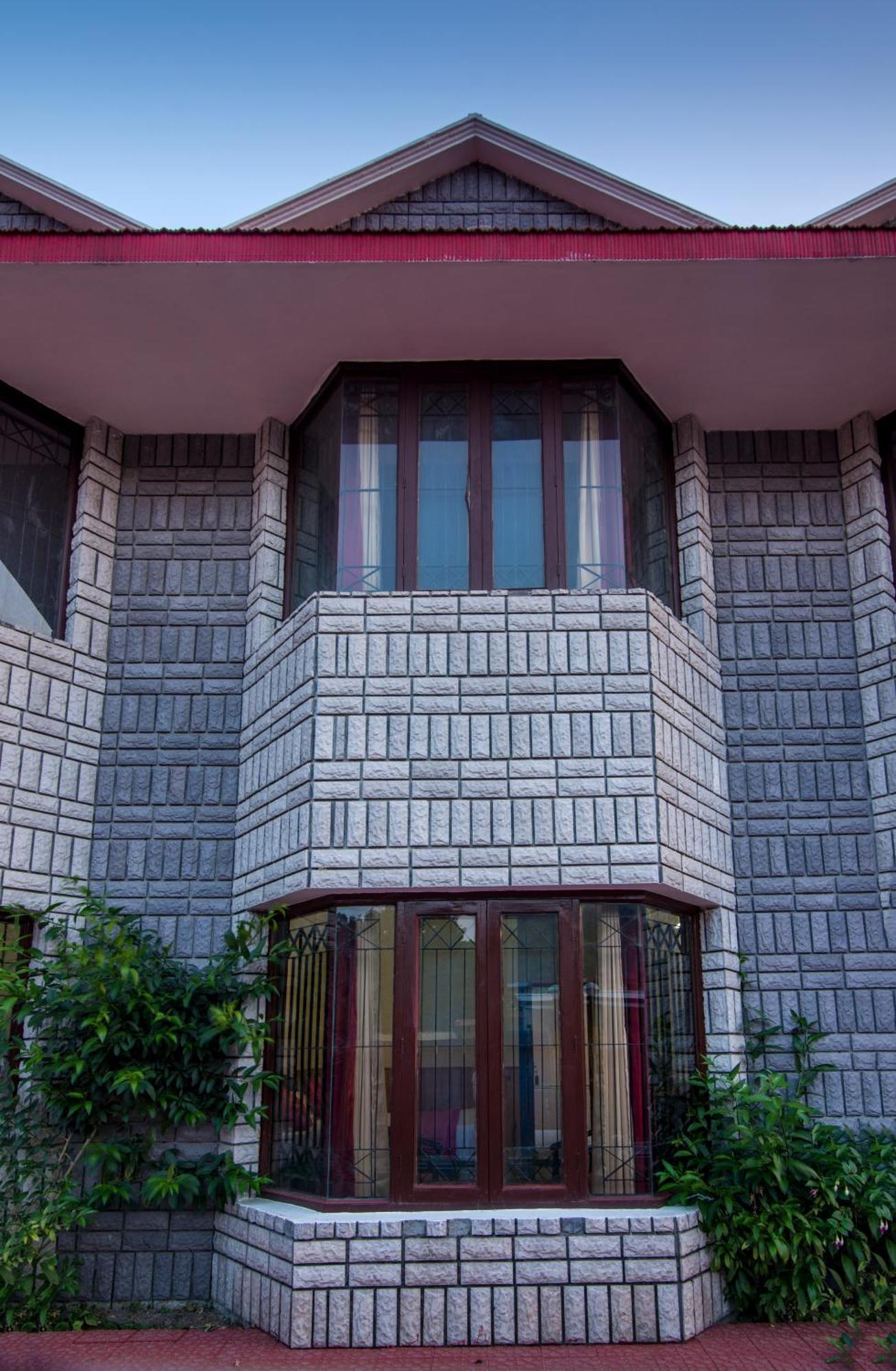 Ivy The Boutique Hotel Near Neem Karoli Temple Nainital Bagian luar foto