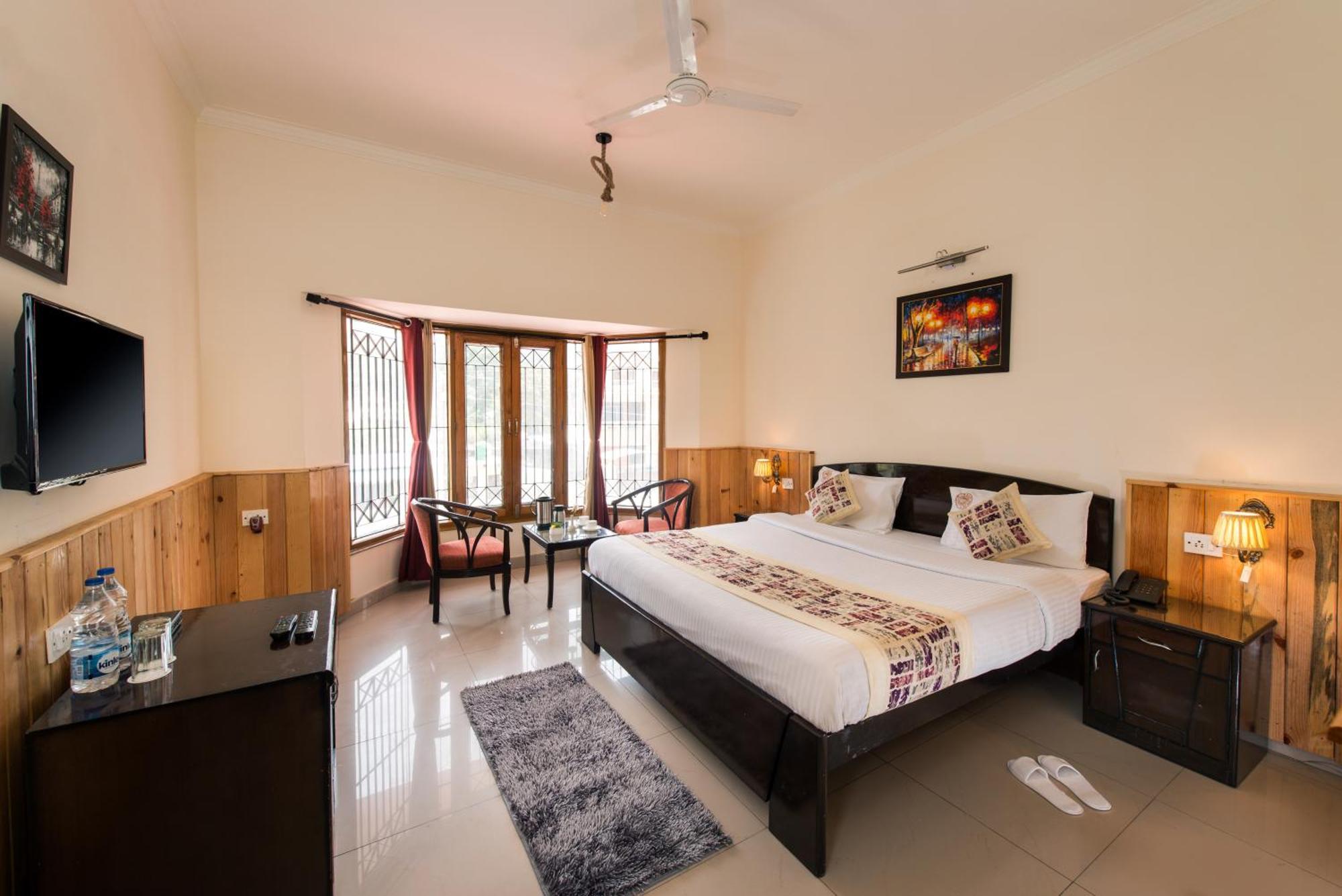 Ivy The Boutique Hotel Near Neem Karoli Temple Nainital Bagian luar foto