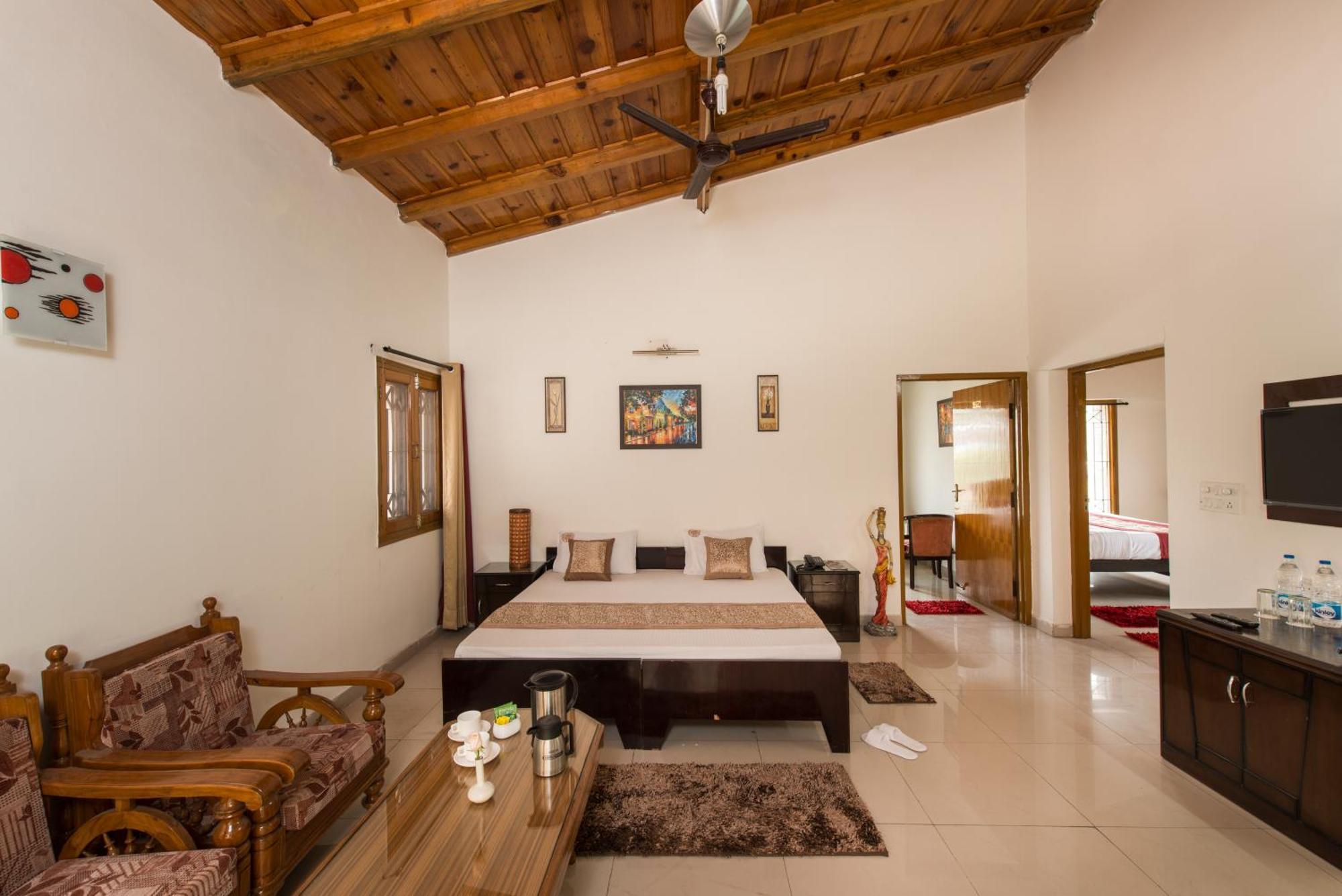 Ivy The Boutique Hotel Near Neem Karoli Temple Nainital Bagian luar foto